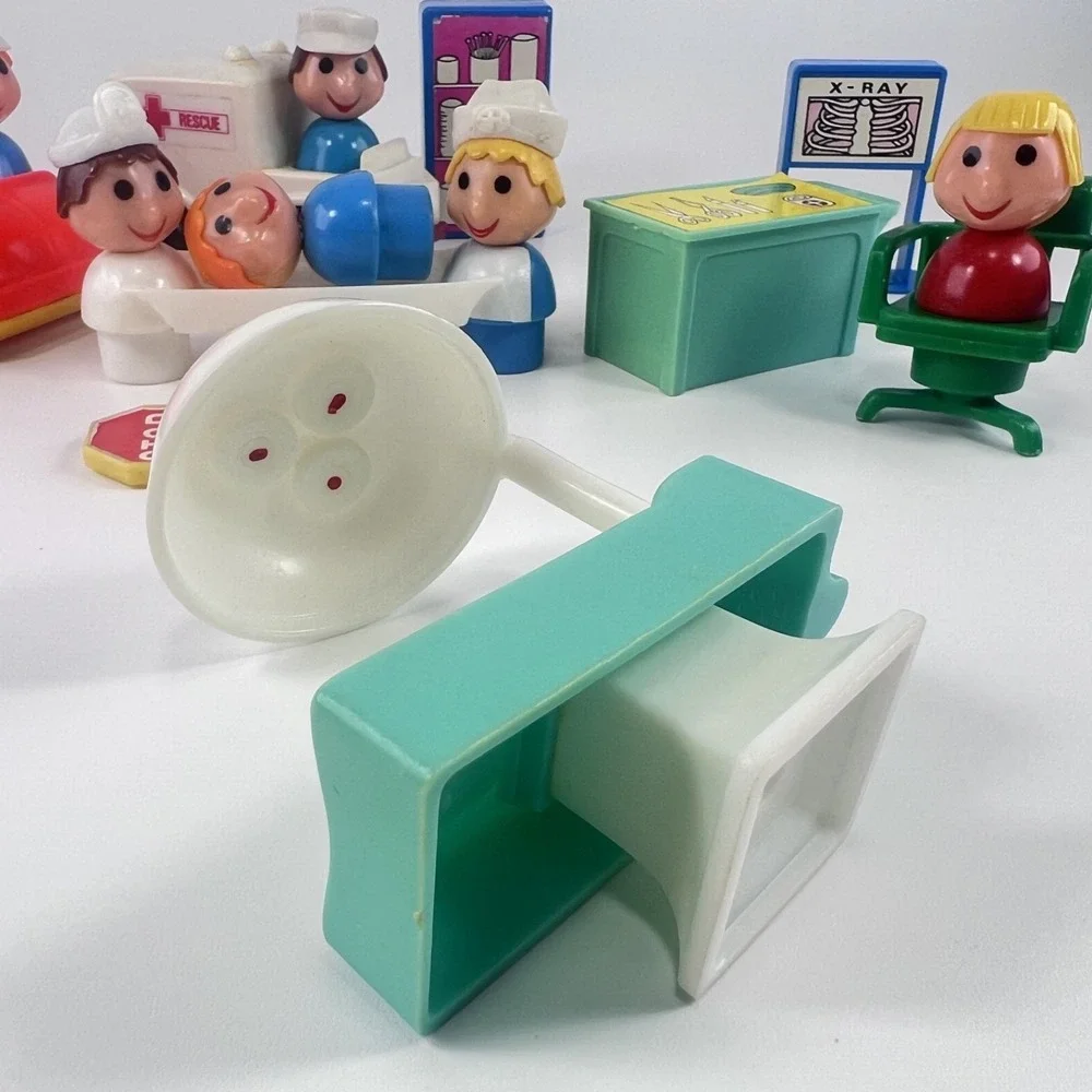 Vintage‎ Little People Style Hospital Playset – Knock Off – Made in Hong Kong